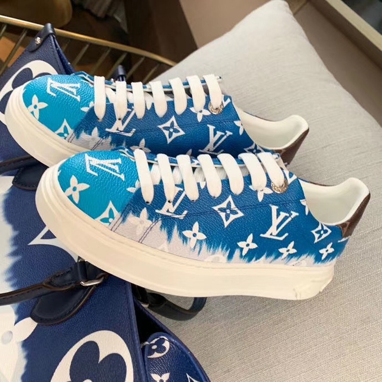 Louis Vuitton Tie Dye Escale Time Out Sneakers Calfskin Leather Spring/Summer Collection 1A7UM7 Blue