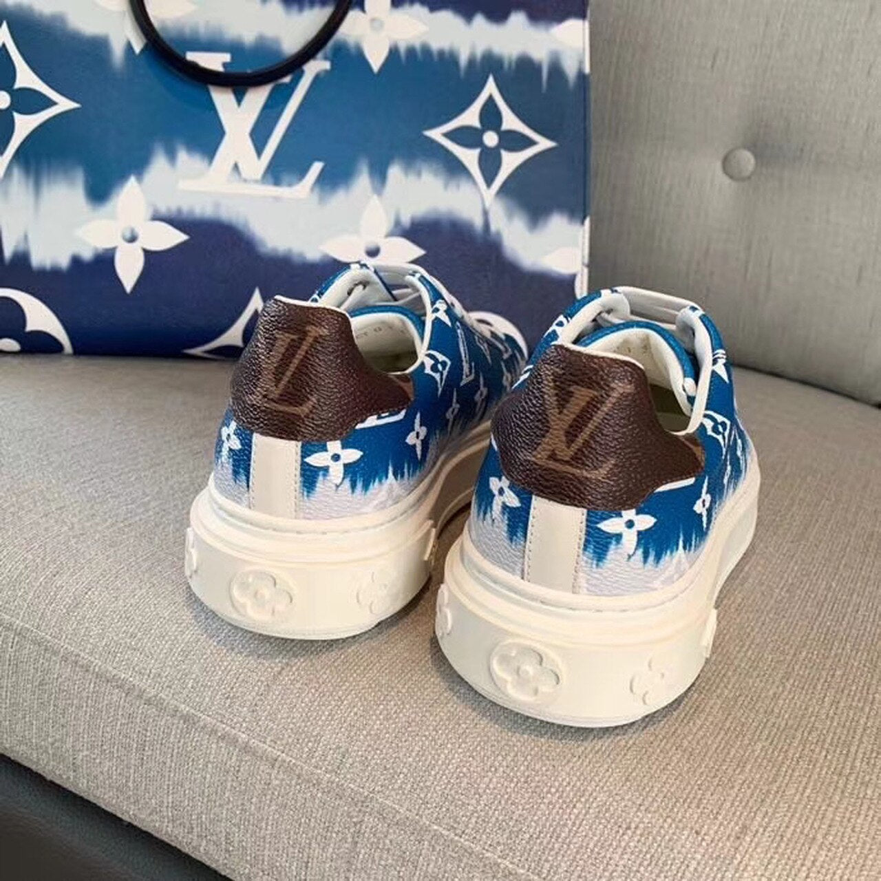 Louis Vuitton Tie Dye Escale Time Out Sneakers Calfskin Leather Spring/Summer Collection 1A7UM7 Blue