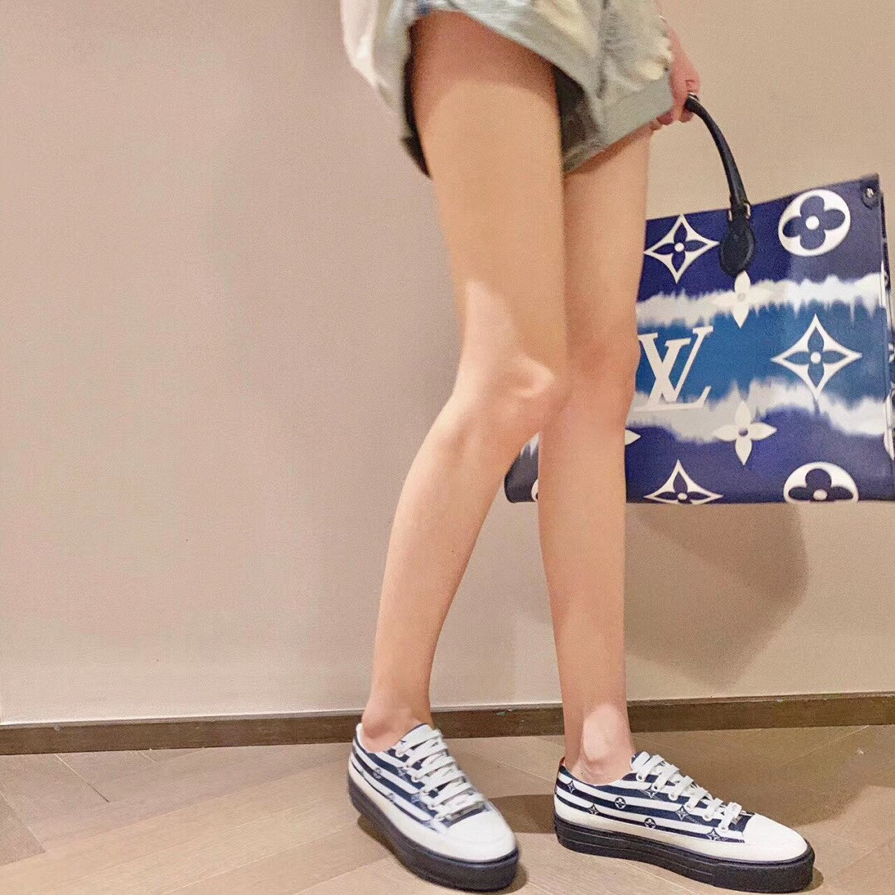 Louis Vuitton Escale Stellar Sneaker Calfskin Leather Spring/Summer Collection 1A7U4N, Blue