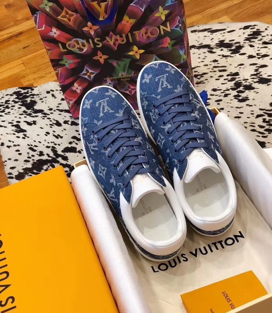 Louis Vuitton Luxembourg Sneakers Calfskin Leather Spring/Summer Collection 1A4XYE Denim Blue