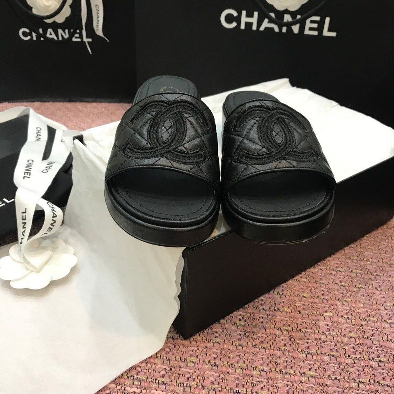 Chanel CC Logo Mule Sandals Calfskin Leather Spring/Summer Act 2 Collection, Black