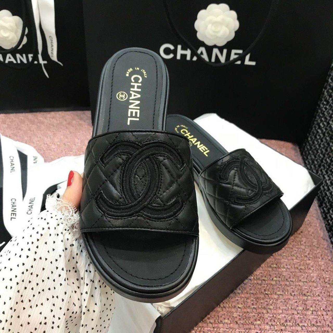 Chanel CC Logo Mule Sandals Calfskin Leather Spring/Summer Act 2 Collection, Black