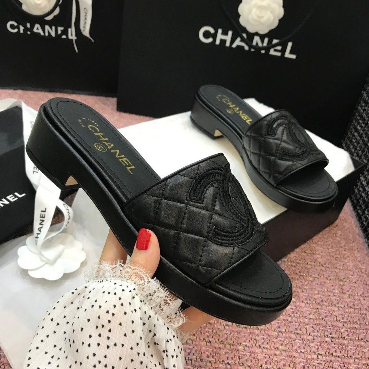 Chanel CC Logo Mule Sandals Calfskin Leather Spring/Summer Act 2 Collection, Black