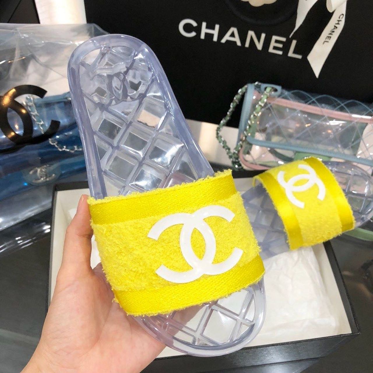 Chanel Fabric Transparent CC Logo PVC Pool Mules/Slides Spring/Summer Collection Yellow