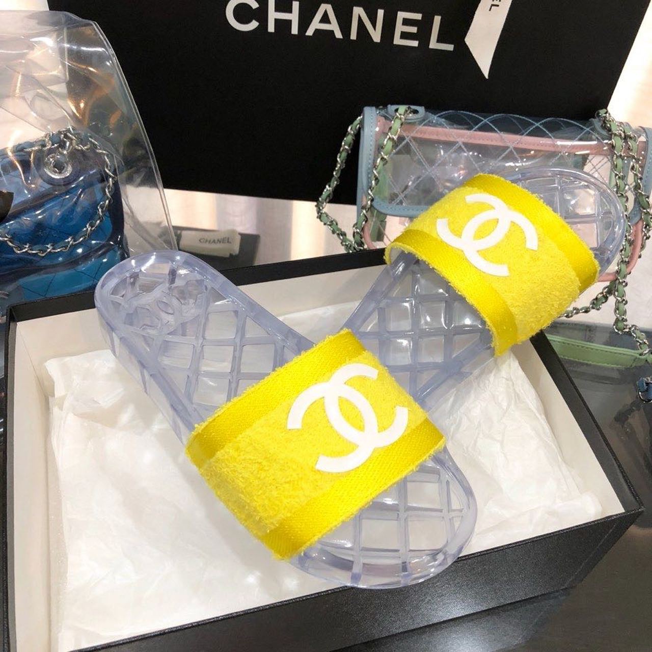 Chanel Fabric Transparent CC Logo PVC Pool Mules/Slides Spring/Summer Collection Yellow