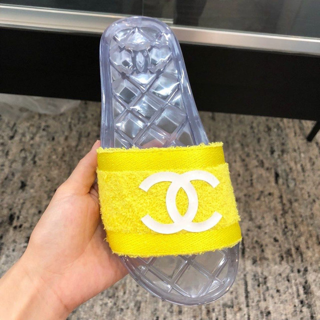 Chanel Fabric Transparent CC Logo PVC Pool Mules/Slides Spring/Summer Collection Yellow