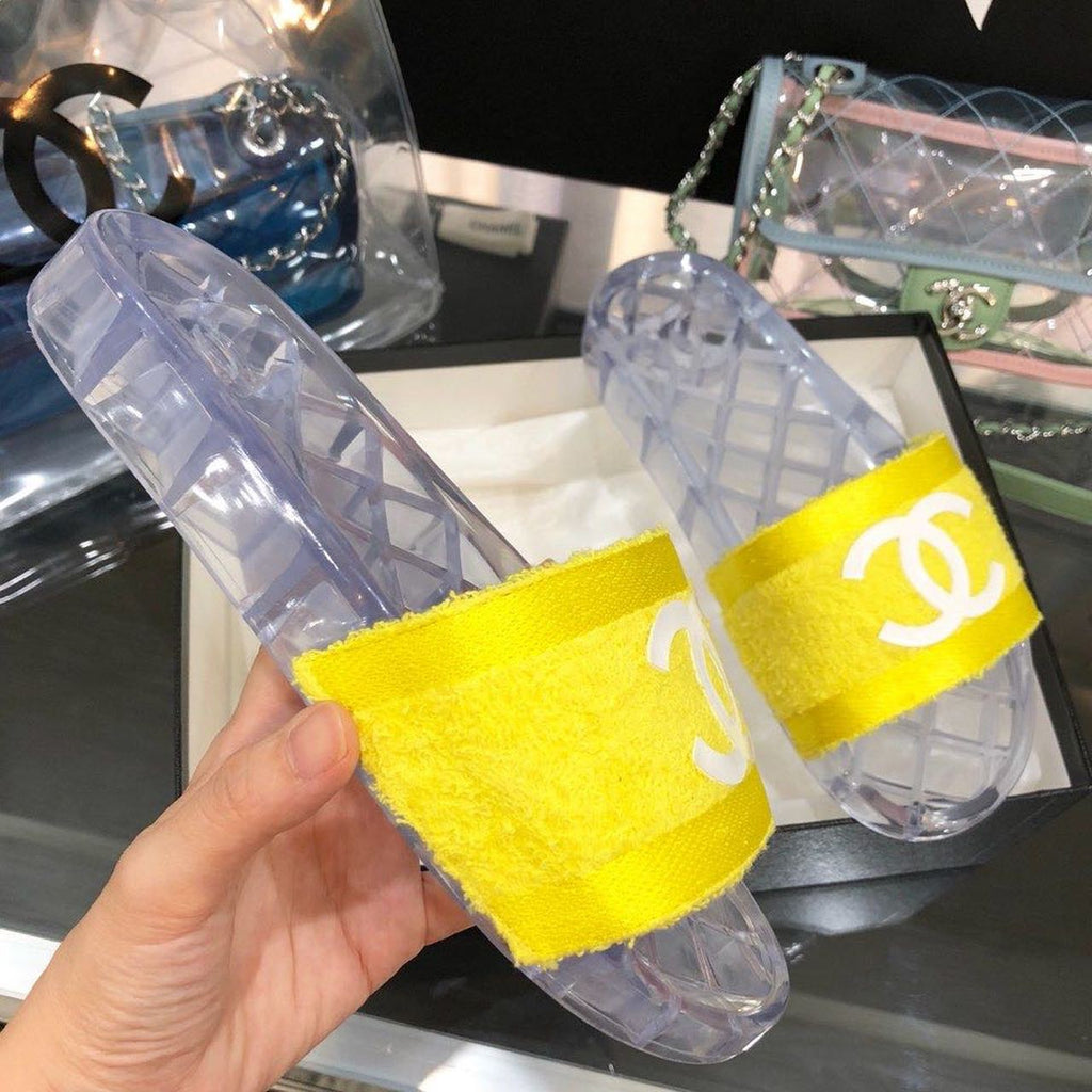 Chanel Fabric Transparent CC Logo PVC Pool Mules/Slides Spring/Summer Collection Yellow