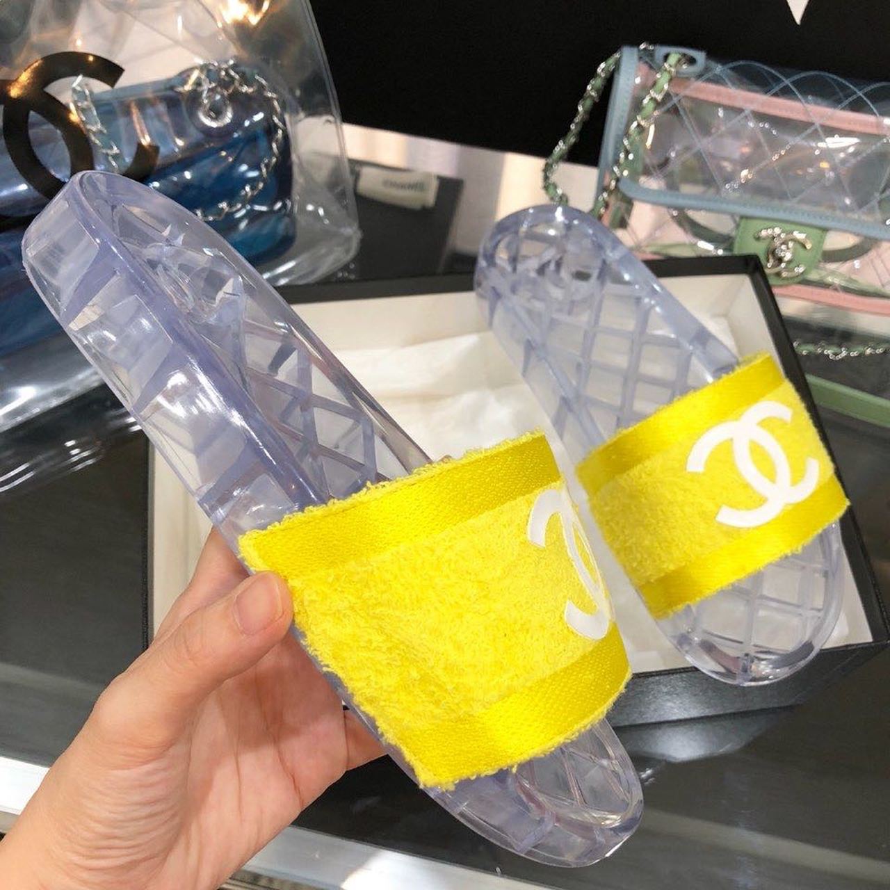 Chanel Fabric Transparent CC Logo PVC Pool Mules/Slides Spring/Summer Collection Yellow