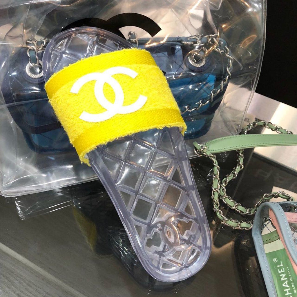 Chanel Fabric Transparent CC Logo PVC Pool Mules/Slides Spring/Summer Collection Yellow