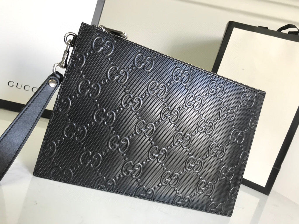 Gucci Supreme Pouch 31cm Black