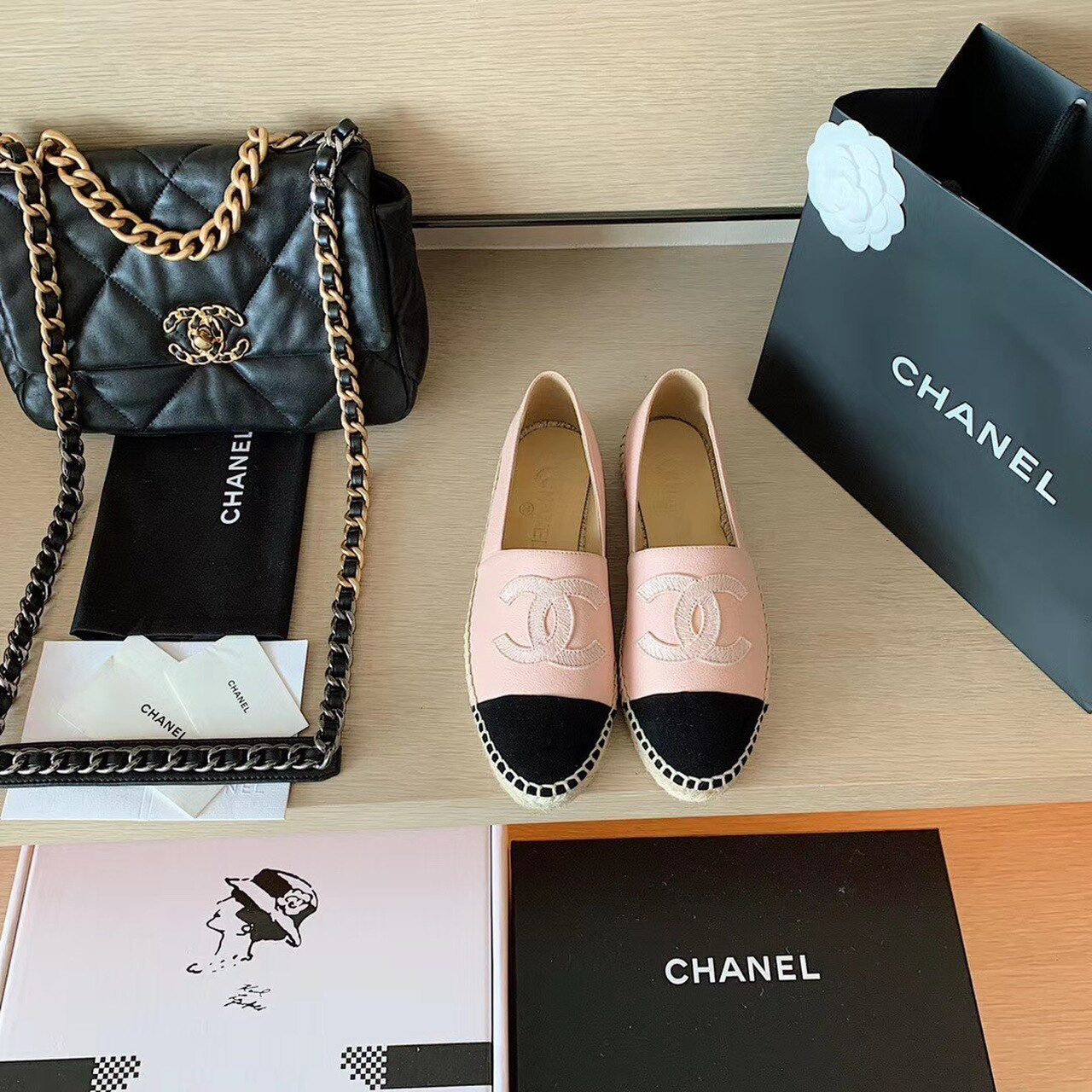 Chanel Espadrilles Shiny Lambskin Leather Spring/Summer Collection Blush/Black