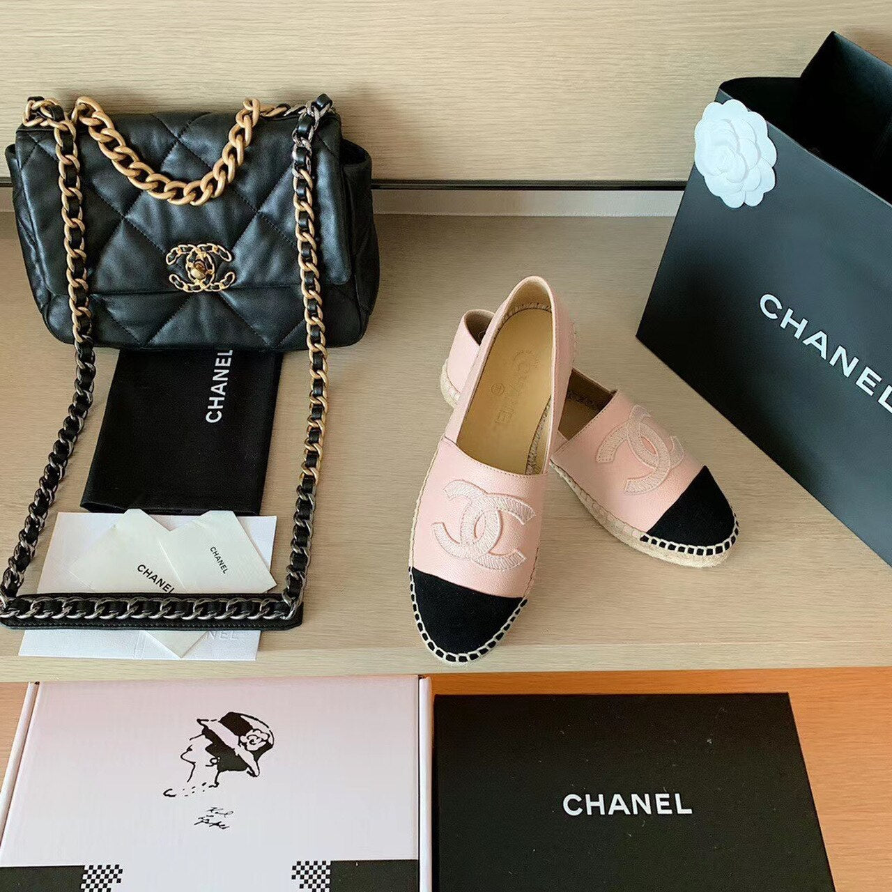 Chanel Espadrilles Shiny Lambskin Leather Spring/Summer Collection Blush/Black