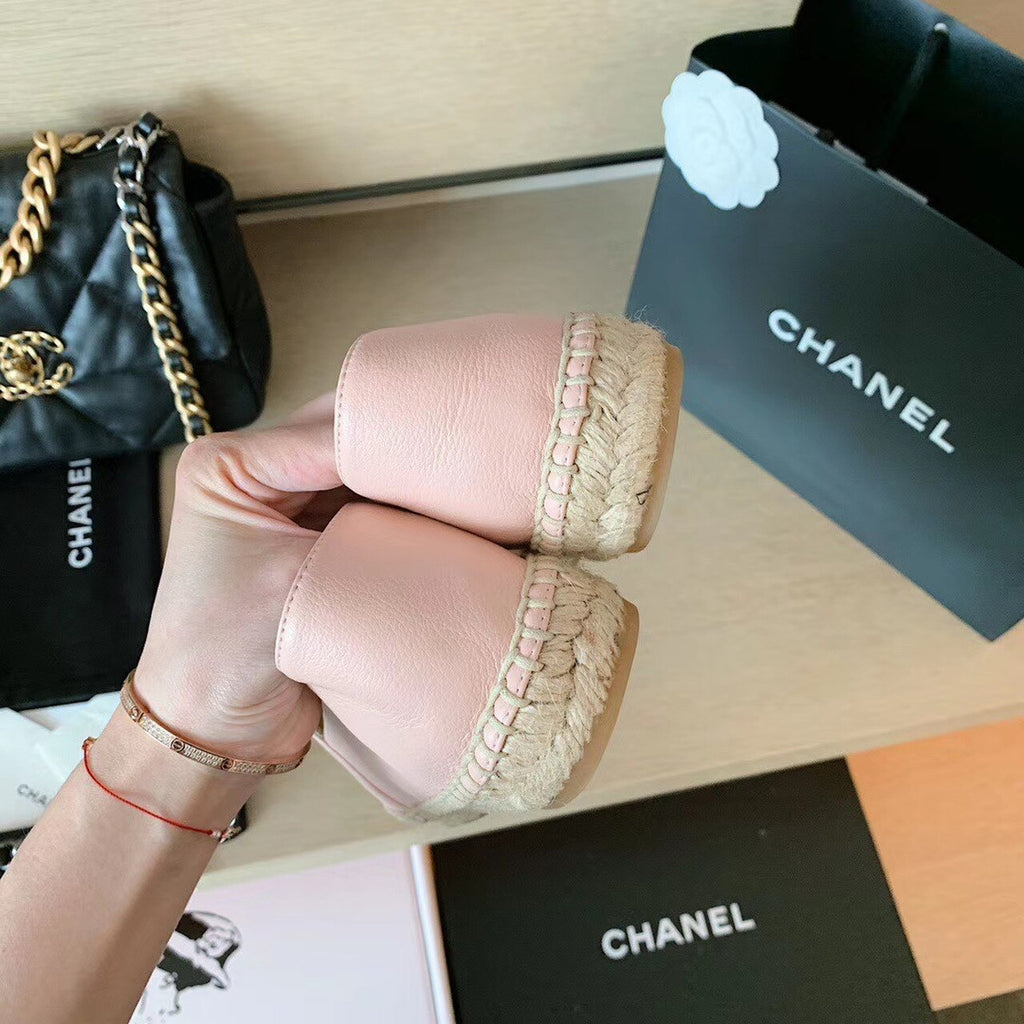 Chanel Espadrilles Shiny Lambskin Leather Spring/Summer Collection Blush/Black