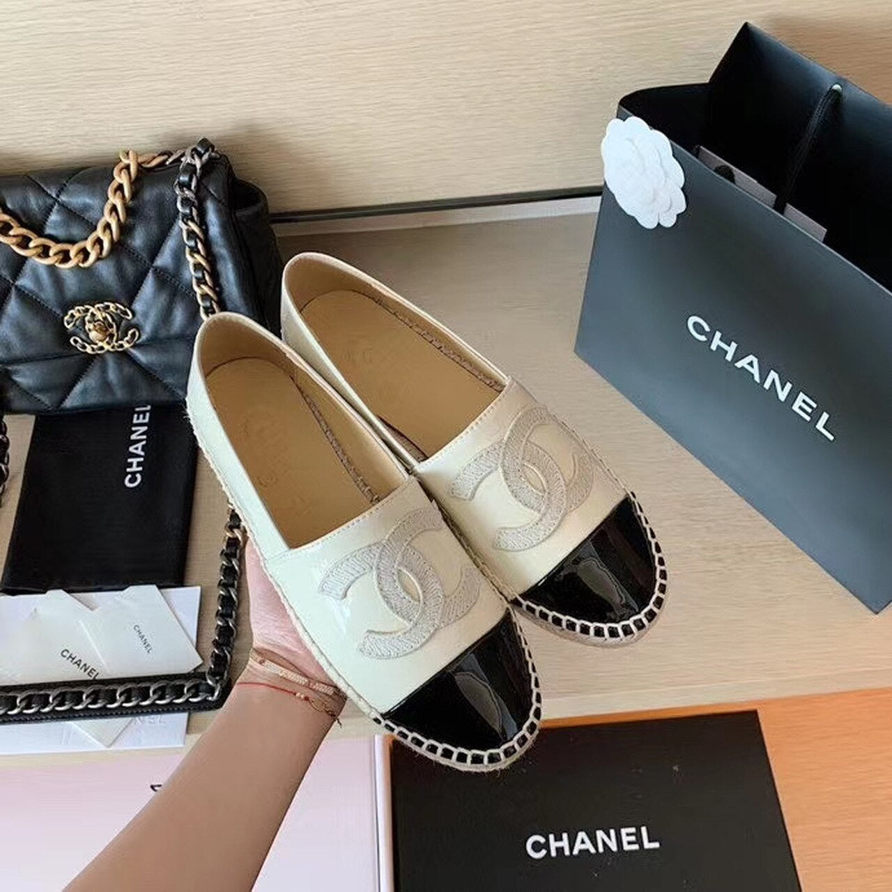 Chanel Espadrilles Shiny Lambskin Leather Spring/Summer Collection Ivory/Black
