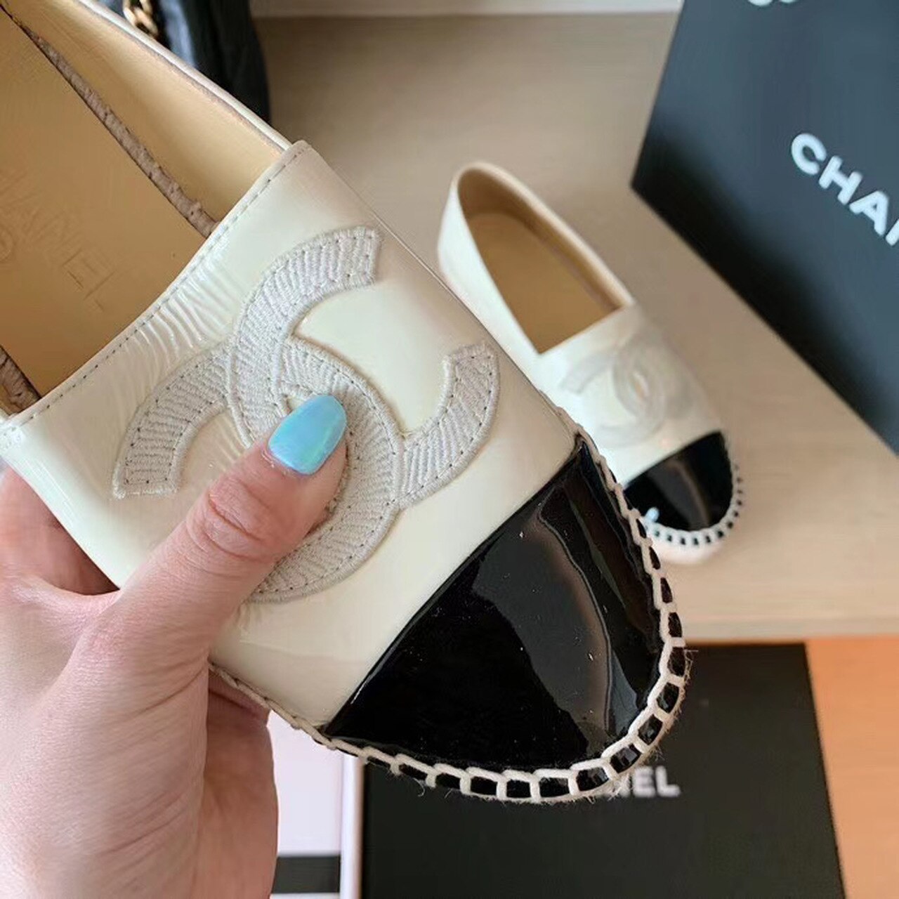 Chanel Espadrilles Shiny Lambskin Leather Spring/Summer Collection Ivory/Black
