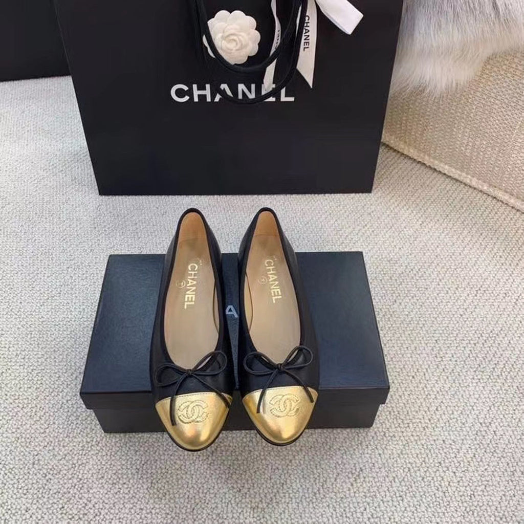 Chanel Ballerina Flats Calfskin Leather Spring/Summer Collection, Black/Gold