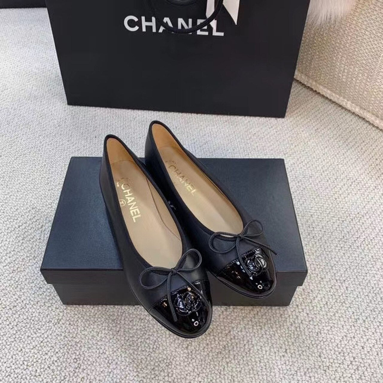 Chanel Ballerina Flats Calfskin Leather Spring/Summer Collection, Black