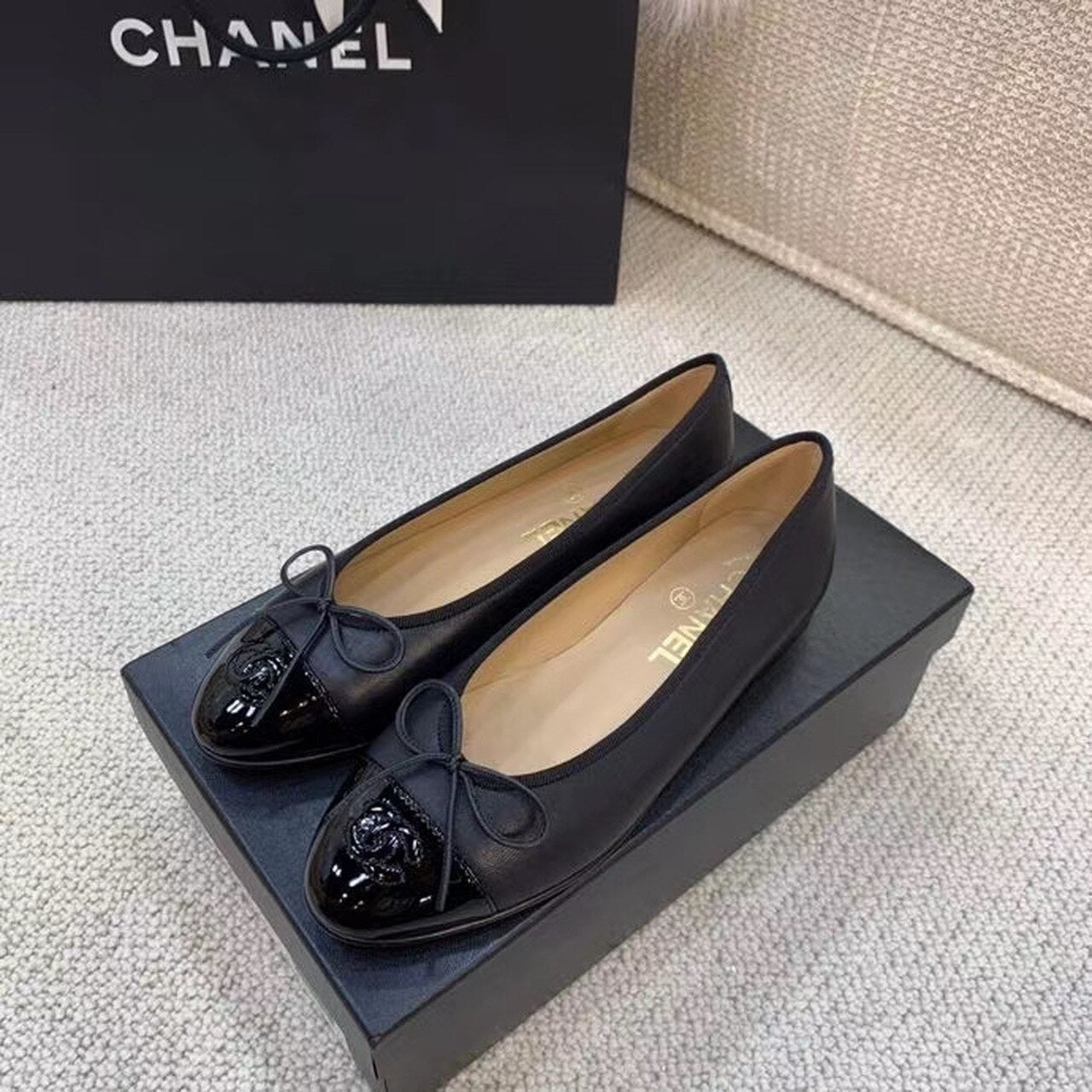 Chanel Ballerina Flats Calfskin Leather Spring/Summer Collection, Black