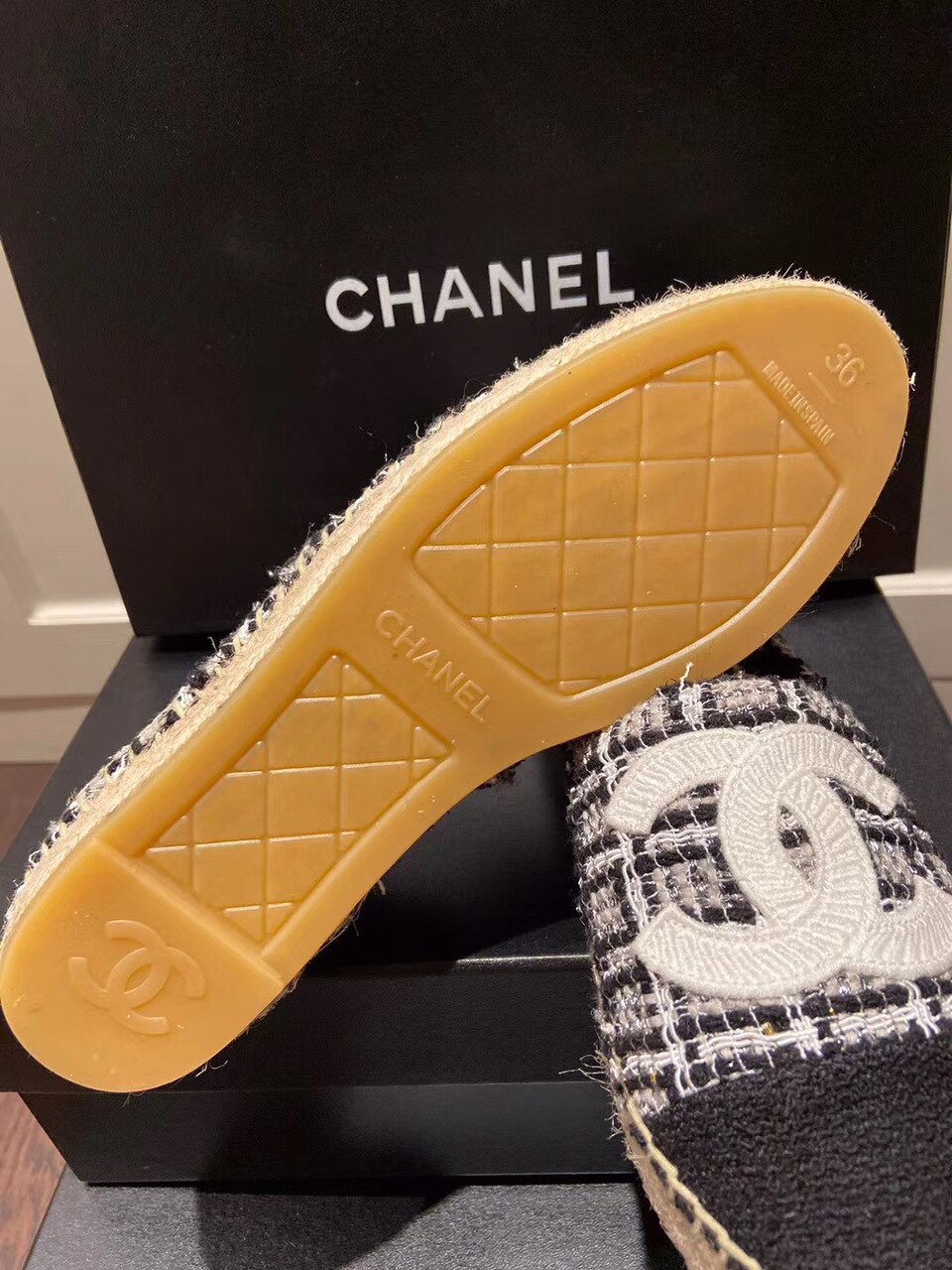 Chanel Tweed/Grosgrain Espadrilles Lambskin Leather Spring/Summer Collection White/Black