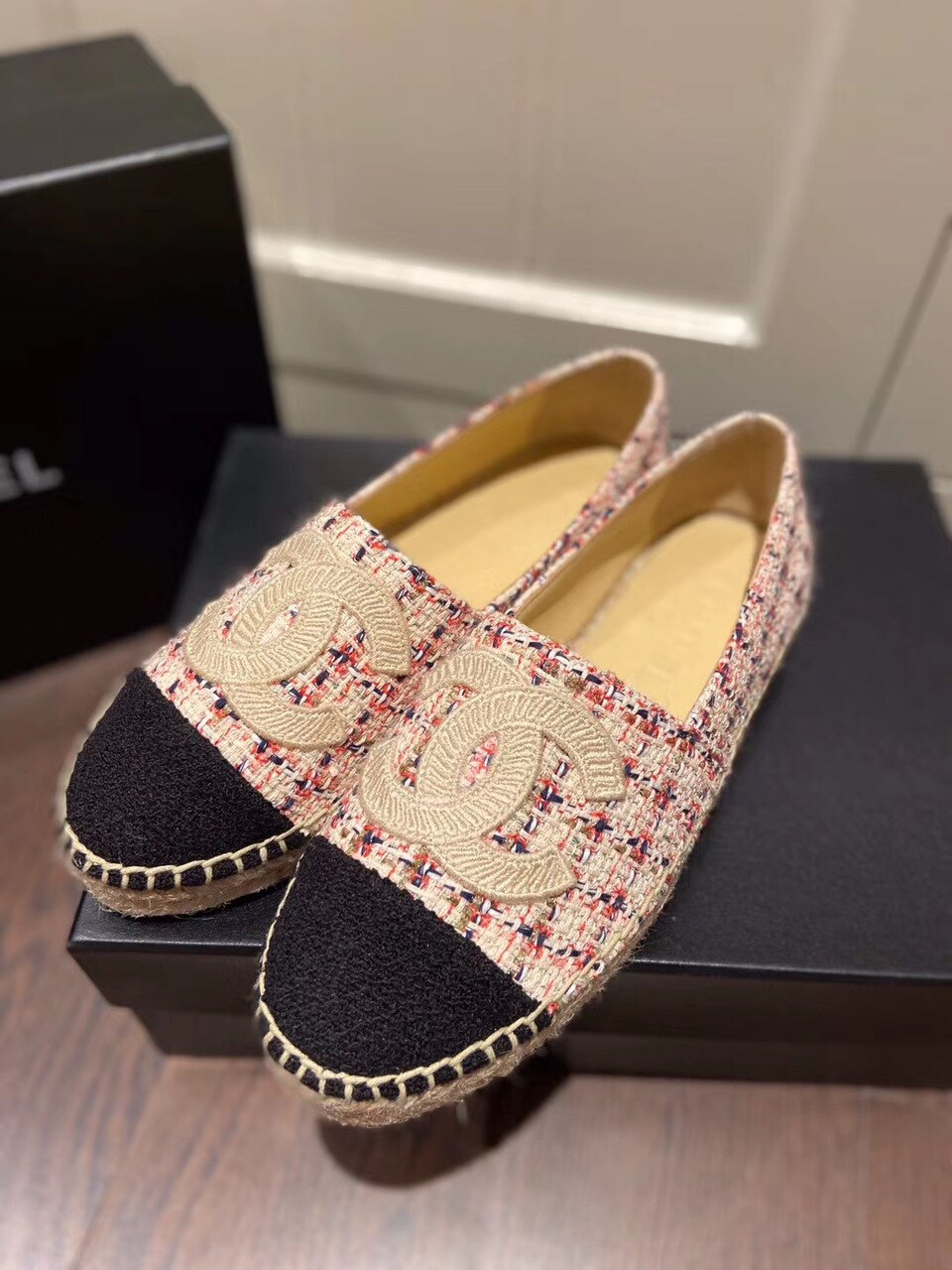 Chanel Tweed/Grosgrain Espadrilles Lambskin Leather Spring/Summer Collection Red/Black