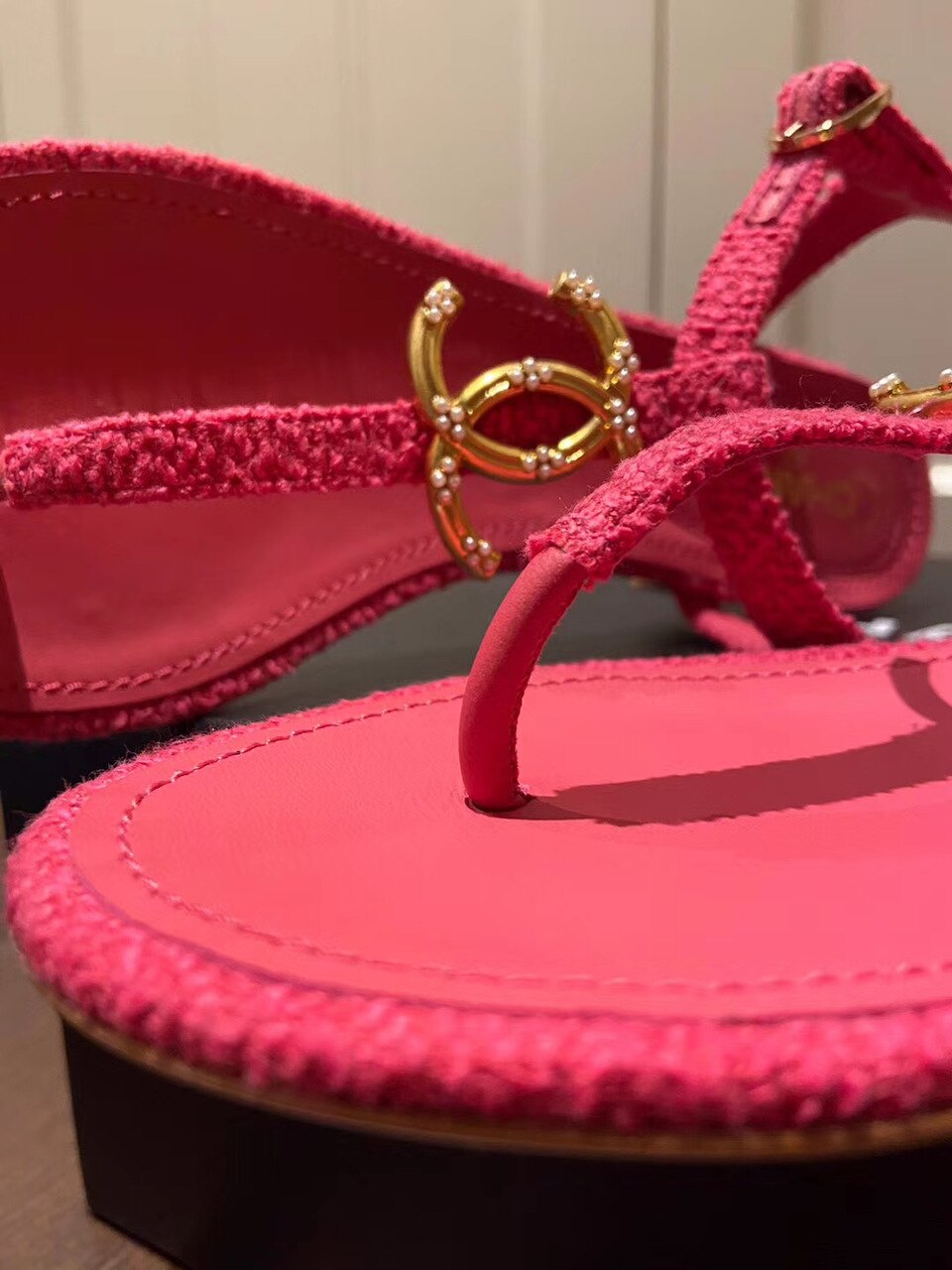 Chanel Pearl CC Logo Thong Sandals Calfskin Leather Spring/Summer Act 2 Collection Red