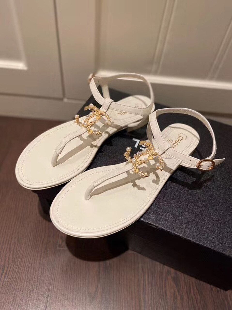 Chanel Pearl CC Logo Thong Sandals Calfskin Leather Spring/Summer Act 2 Collection White