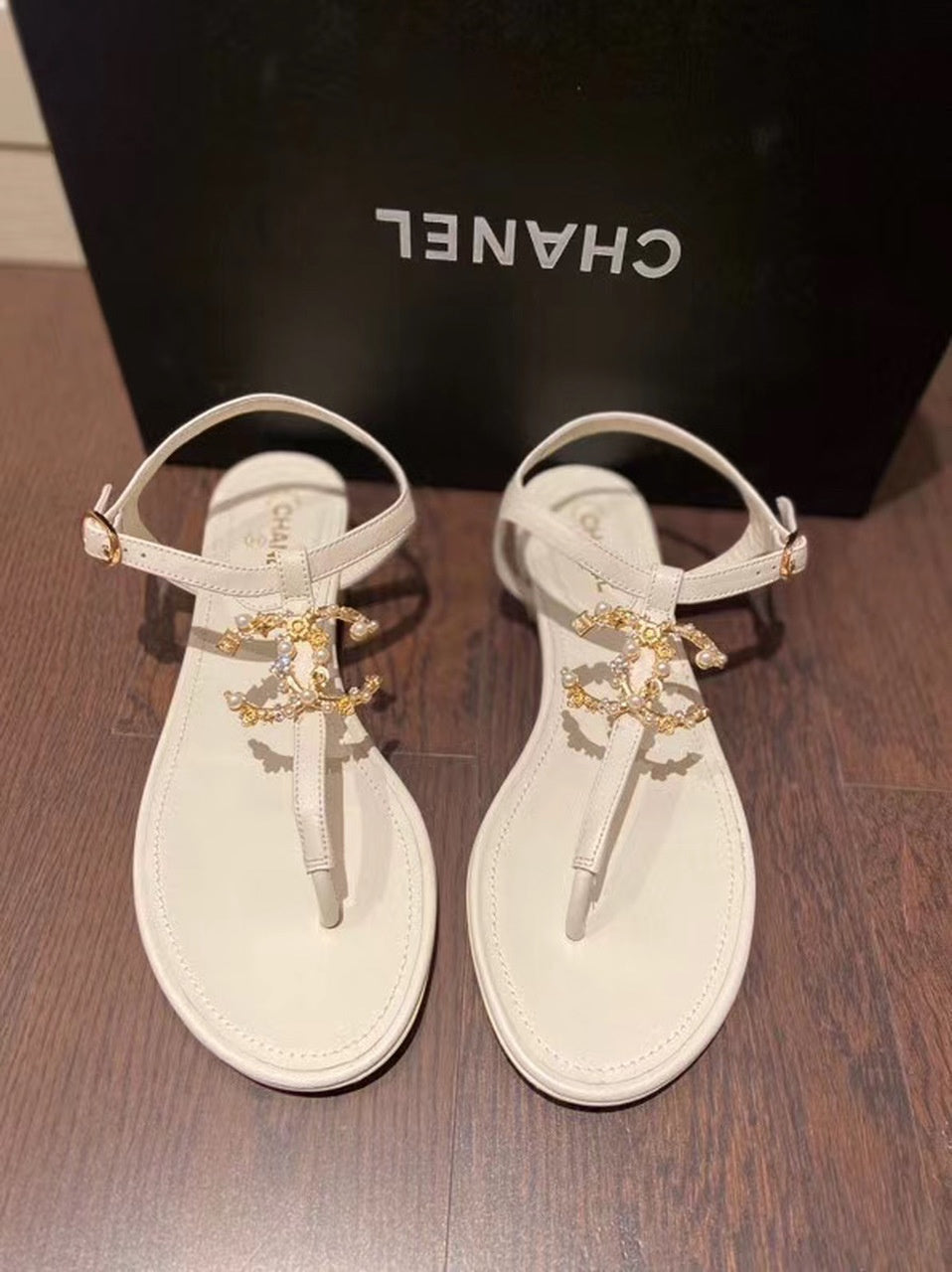 Chanel Pearl CC Logo Thong Sandals Calfskin Leather Spring/Summer Act 2 Collection White