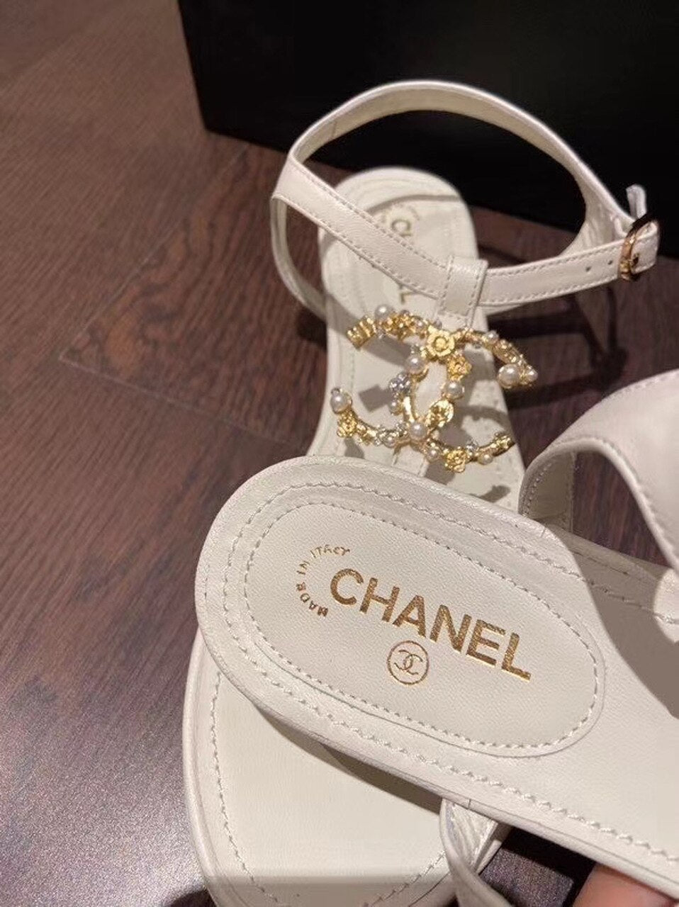 Chanel Pearl CC Logo Thong Sandals Calfskin Leather Spring/Summer Act 2 Collection White