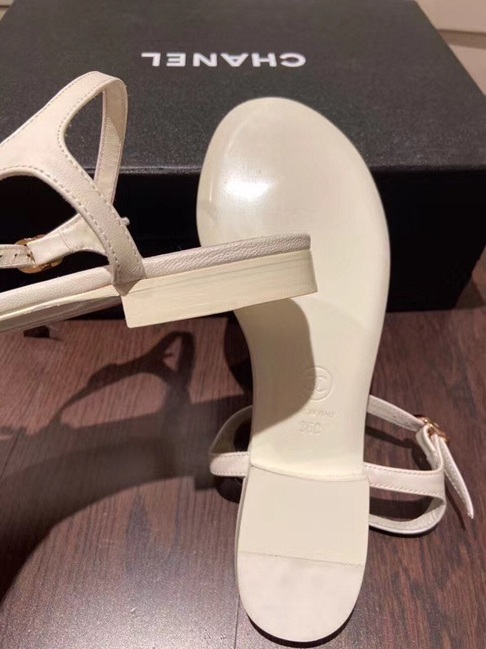 Chanel Pearl CC Logo Thong Sandals Calfskin Leather Spring/Summer Act 2 Collection White