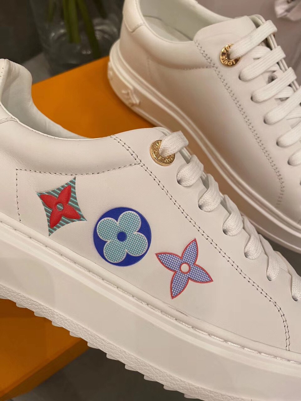 Louis Vuitton Time Out Sneakers Calfskin Leather Spring/Summer Collection White