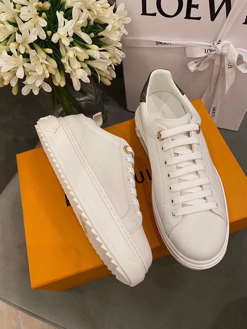 Louis Vuitton Time Out Sneakers Calfskin Leather Spring/Summer Collection, White