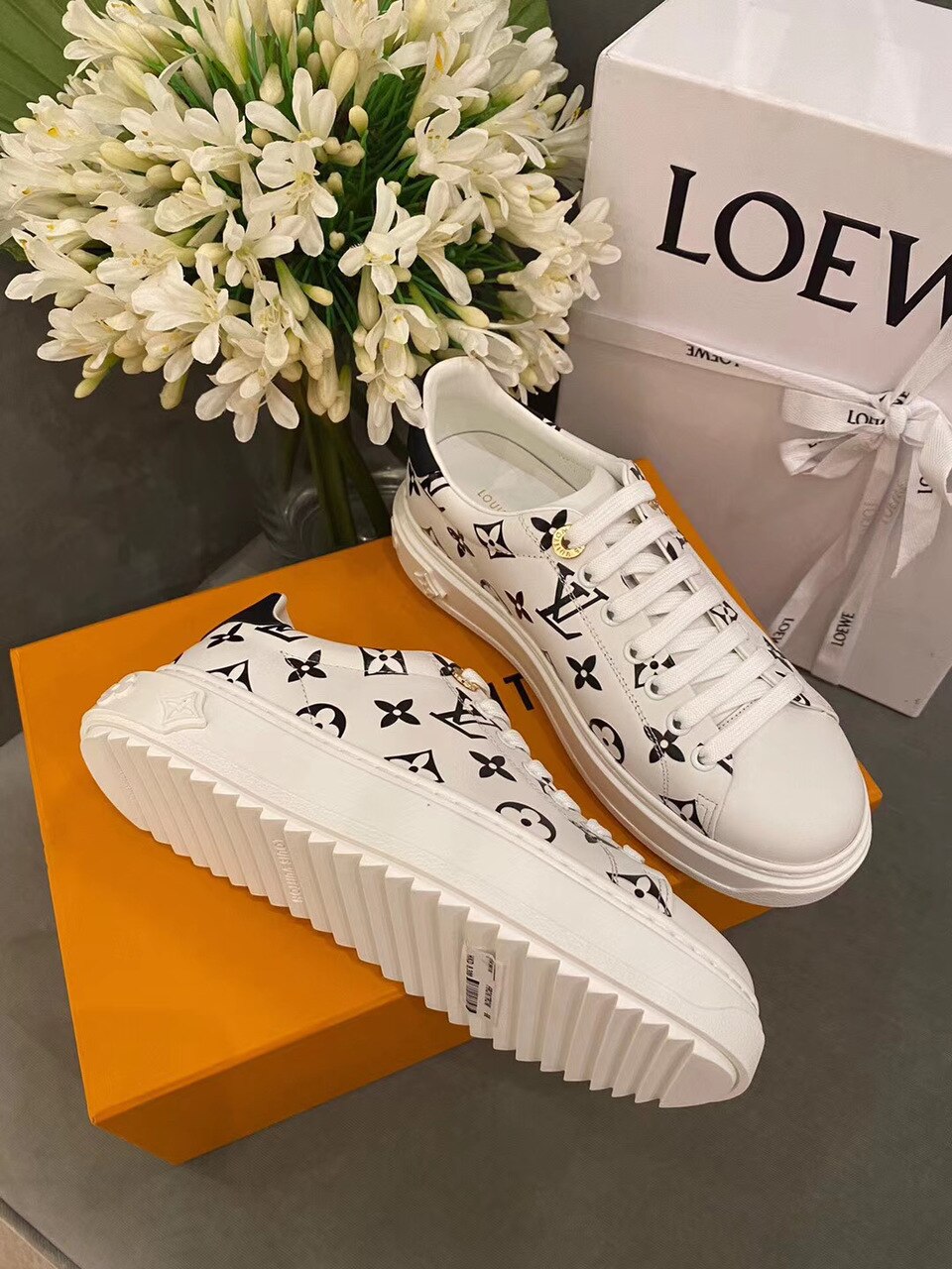 Louis Vuitton Time Out Sneakers Calfskin Leather Spring/Summer Collection 1A7UM8 Blue/White