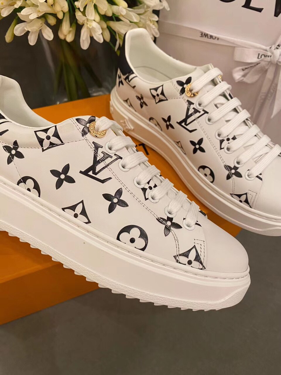 Louis Vuitton Time Out Sneakers Calfskin Leather Spring/Summer Collection 1A7UM8 Blue/White