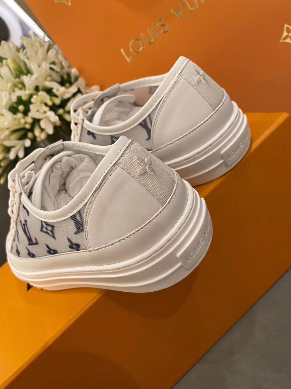 Louis Vuitton Stellar Sneakers Calfskin Leather Spring/Summer Collection Blue/White