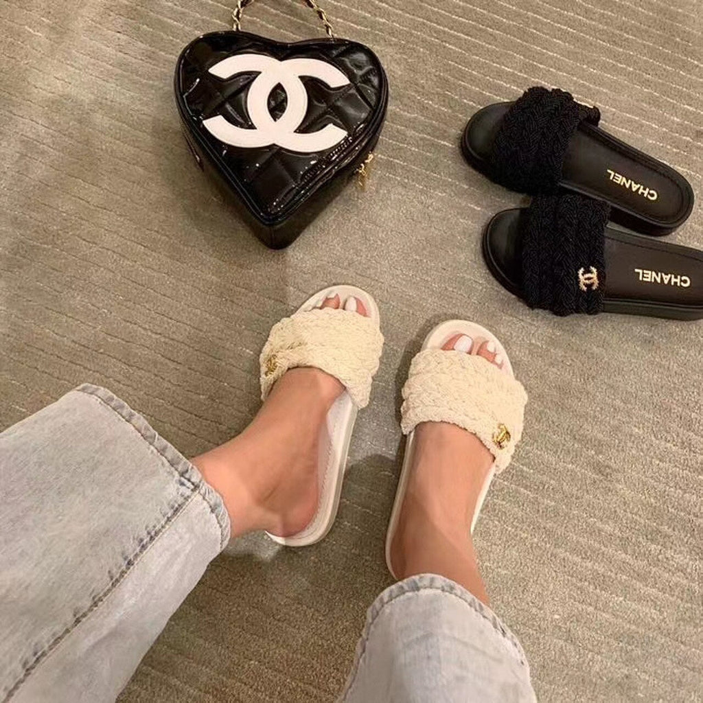 Chanel Pearl Beaded Embellished Sandals Calfskin Leather Spring/Summer Collection White