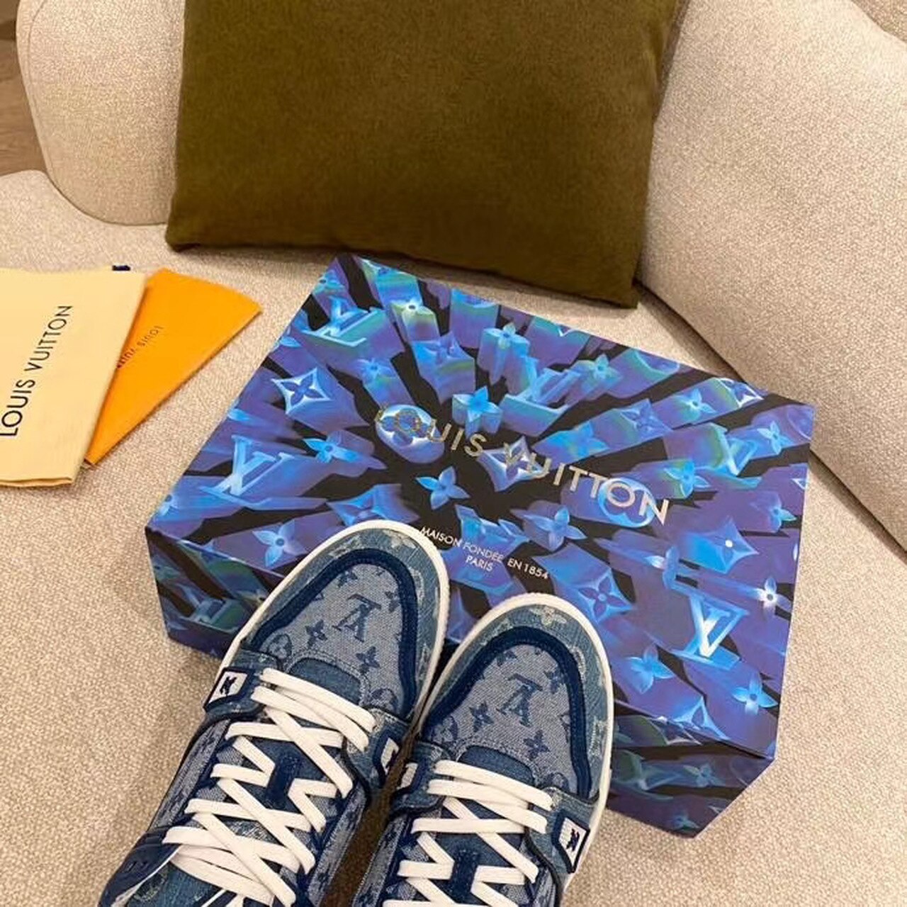 Louis Vuitton Trainer Sneakers Spring/Summer Collection 1A87F3 Denim Blue
