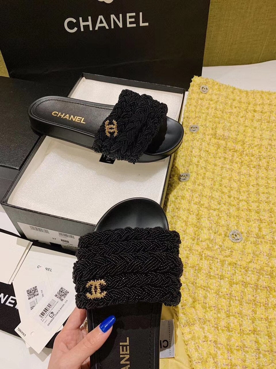 Chanel Pearl Beaded Embellished Sandals Calfskin Leather Spring/Summer Collection Black