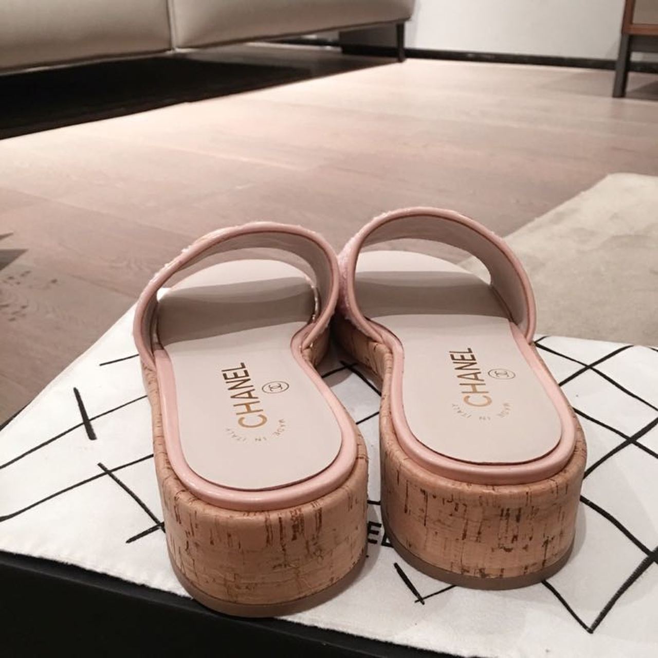 Chanel CC Cork Sandals Tweed/Calfskin Leather Spring/Summer Collection Light Pink