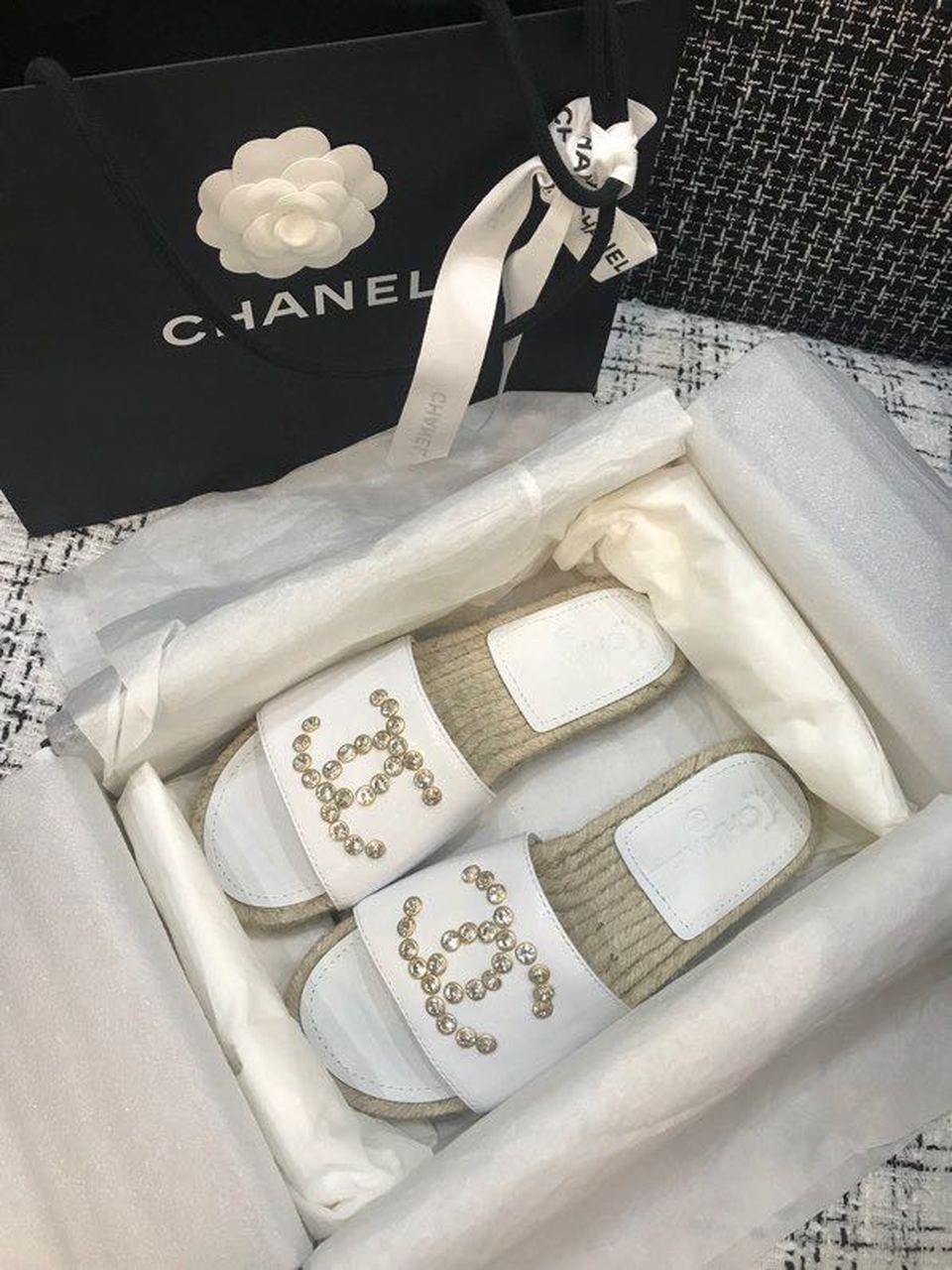 Chanel Crystal CC Espadrille Sandals Calfskin Leather Spring/Summer Collection White