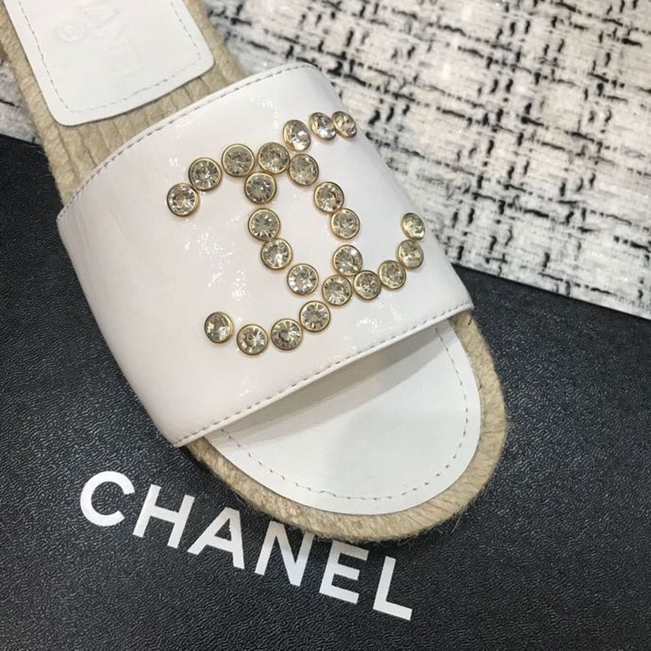 Chanel Crystal CC Espadrille Sandals Calfskin Leather Spring/Summer Collection White