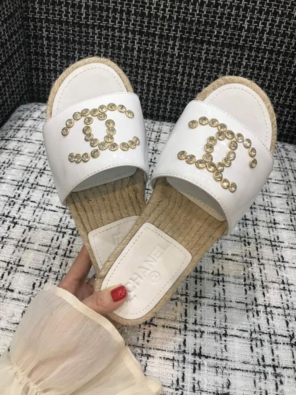 Chanel Crystal CC Espadrille Sandals Calfskin Leather Spring/Summer Collection White