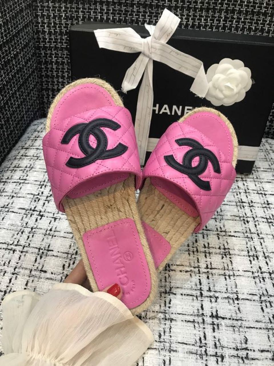 Chanel CC Quilted Espadrille Sandals Calfskin Leather Spring/Summer Collection Pink/Black