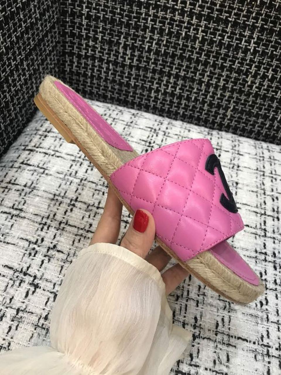Chanel CC Quilted Espadrille Sandals Calfskin Leather Spring/Summer Collection Pink/Black