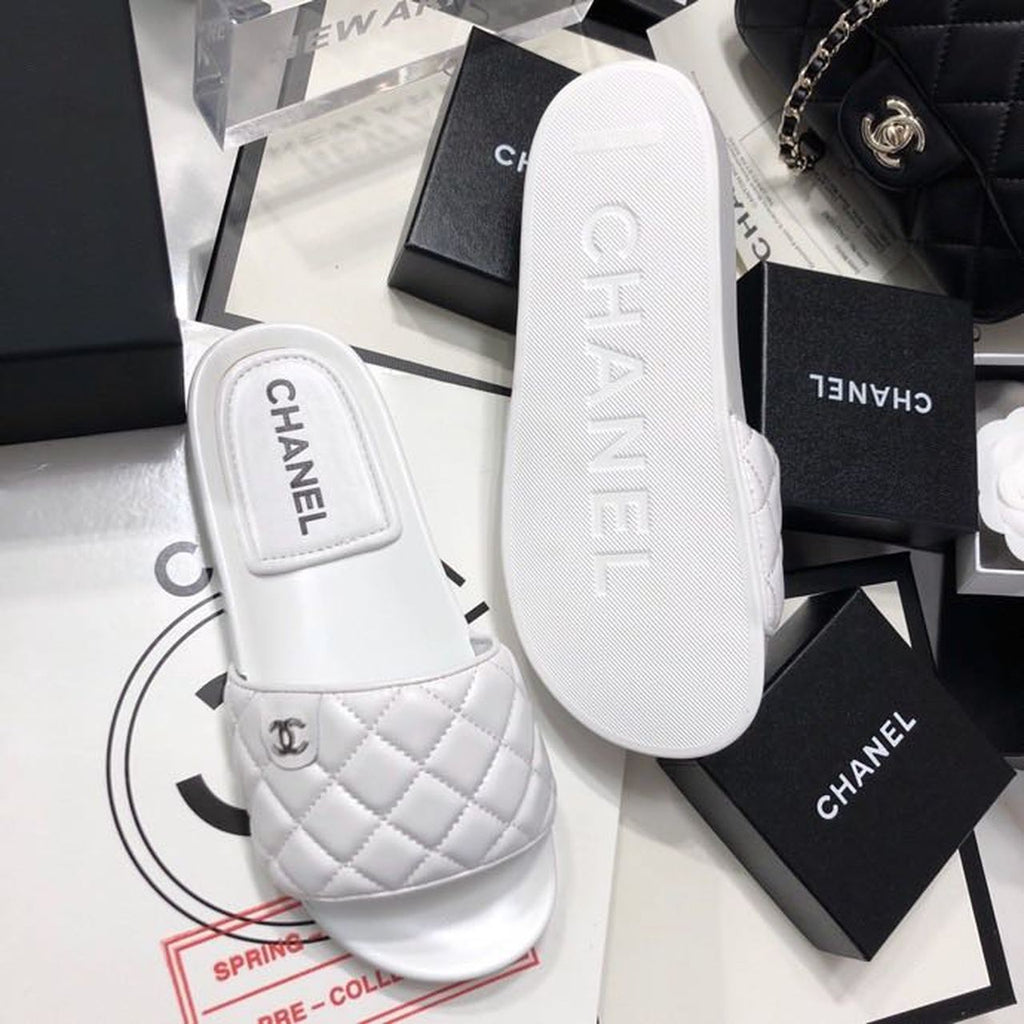Chanel Quilted Sandals Lambskin Leather Spring/Summer Collection White