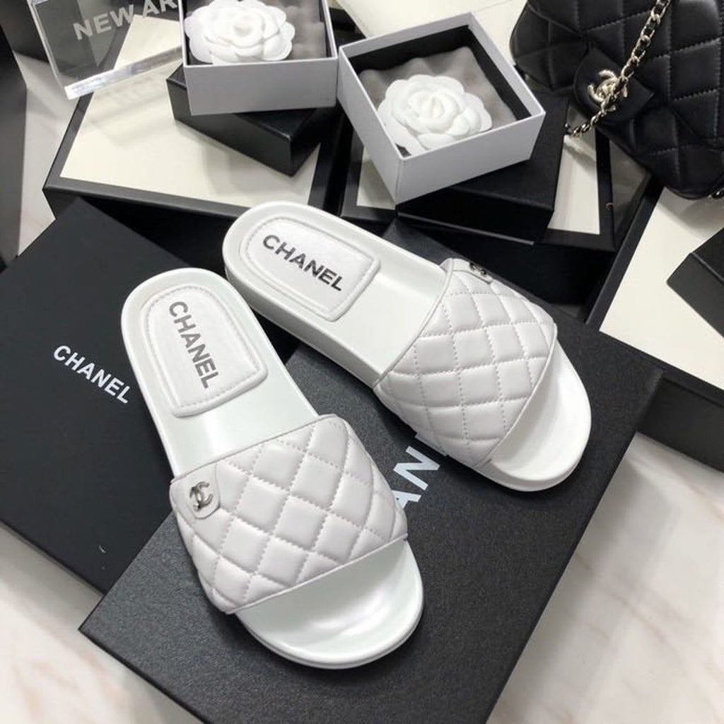 Chanel Quilted Sandals Lambskin Leather Spring/Summer Collection White