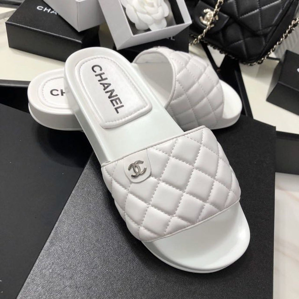 Chanel Quilted Sandals Lambskin Leather Spring/Summer Collection White