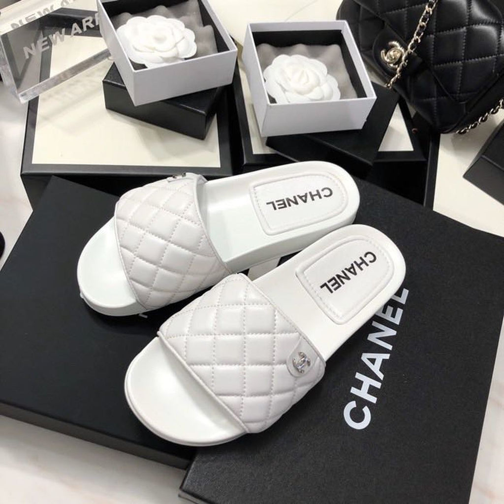 Chanel Quilted Sandals Lambskin Leather Spring/Summer Collection White