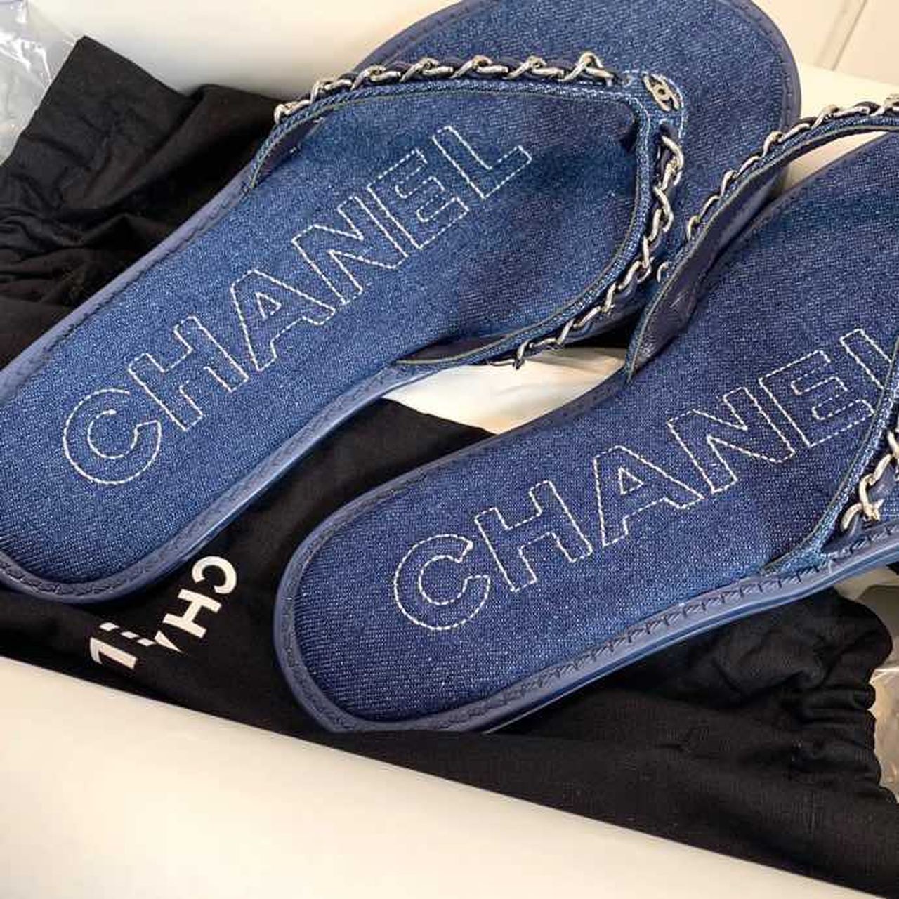 Chanel Denim Woven Chain Thong PVC Sandals Spring/Summer Collection Dark Blue