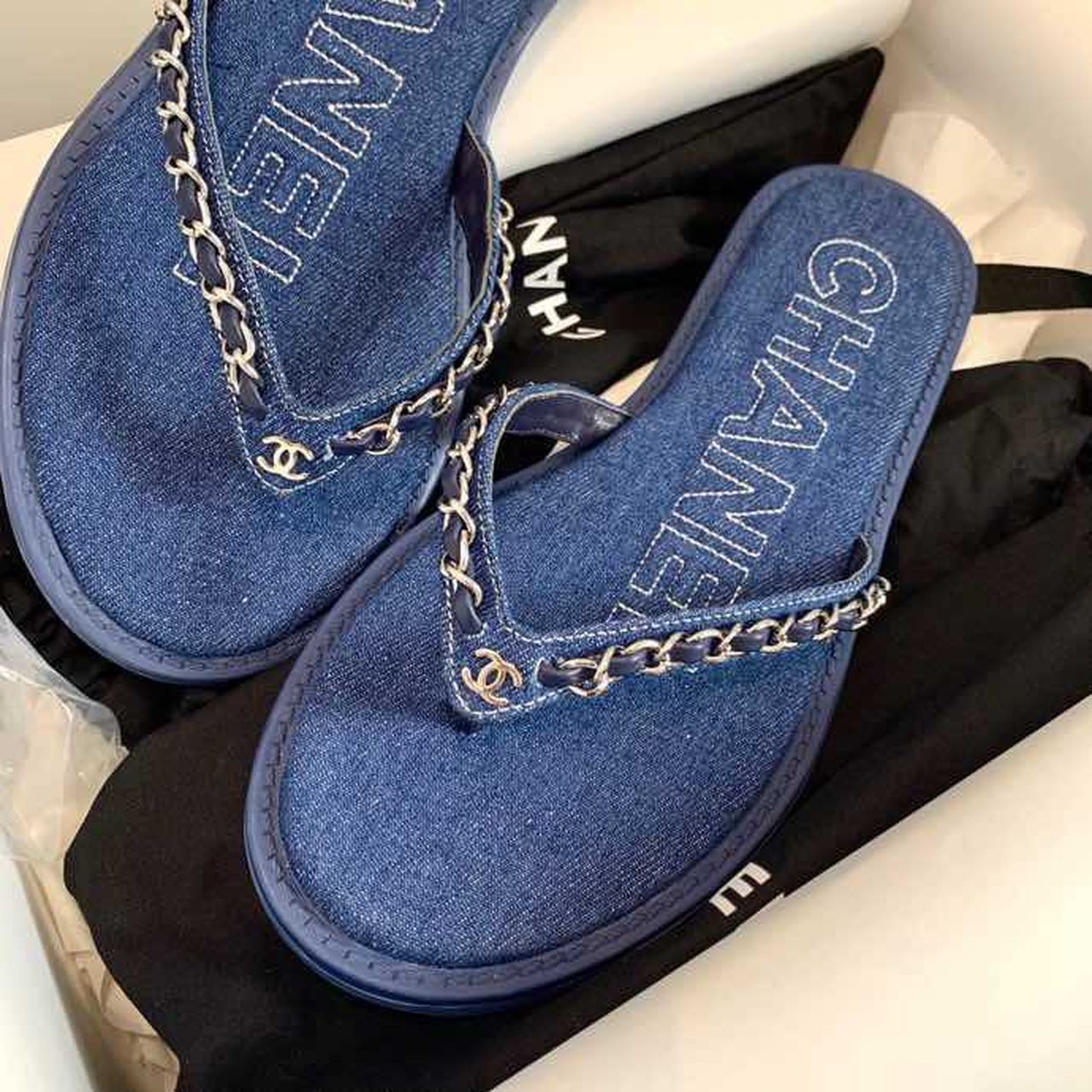 Chanel Denim Woven Chain Thong PVC Sandals Spring/Summer Collection Dark Blue
