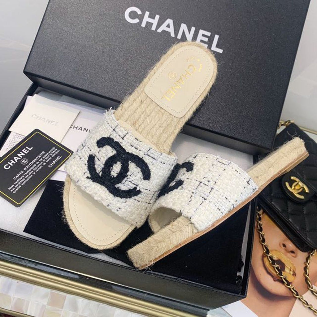 Chanel CC Espadrille Sandals Tweed/Calfskin Leather Spring/Summer Collection, Beige/Black
